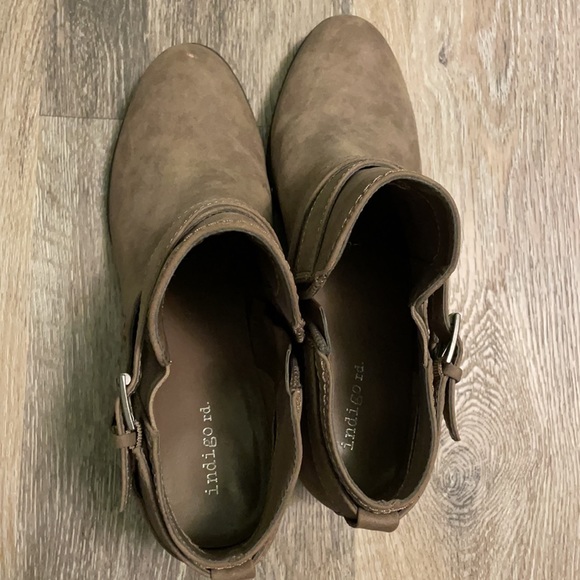 INDIGO RD. ANKLE BOOTS - Picture 5 of 8